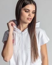 WHITE WOMEN'S SHORT-SLEEVED PULLOVER