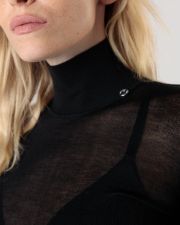 BLACK WOMEN'S KNITTED SWEATER