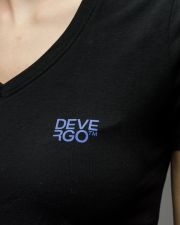 BLACK WOMEN'S V-NECK SHORT SLEEVE T-SHIRT