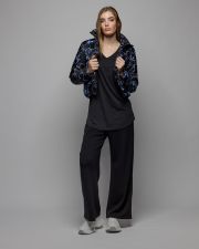 BLACK WOMEN'S V-NECK SHORT SLEEVE T-SHIRT