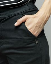 BLACK WOMEN'S CHINO PANTS