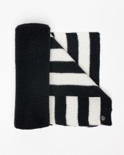 BLACK WOMEN'S KNITTED SCARF