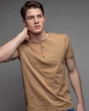 BROWN MEN'S SHORT SLEEVE T-SHIRT