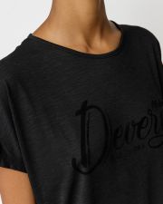 BLACK WOMEN'S ROUND NECK T-SHIRT