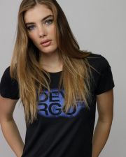 WOMEN'S SHORT SLEEVE T-SHIRT