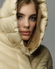 BEIGE WOMEN'S SHORT COAT