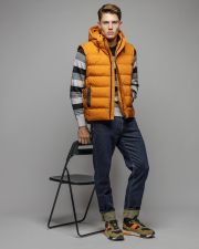 ORANGE MEN'S HOODED VEST