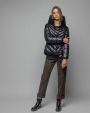 BLACK WOMEN'S SHORT COAT