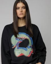 BLACK WOMEN'S SWEATER