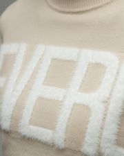 WHITE WOMEN'S KNITTED TURTLENECK SWEATER