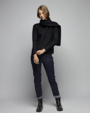 BLACK WOMEN'S KNITTED TURTLENECK SWEATER