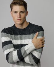 BLACK MEN'S STRIPED KNITTED SWEATER