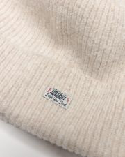 BEIGE WOMEN'S KNITTED BEANIE