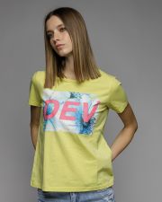 YELLOW WOMEN'S SHORT SLEEVE T-SHIRT