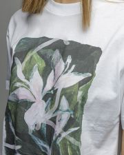 WHITE WOMEN'S SHORT SLEEVE T-SHIRT