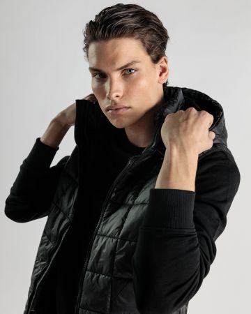 BLACK MEN'S VEST 1D25SS7000SL1600